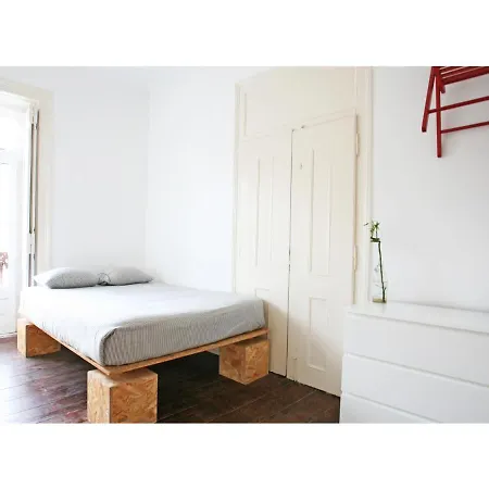 Friendly Hills Bairro Alto בית הארחה *